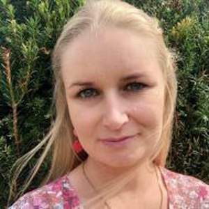Carolin, 27 Jahre aus Duisburg, NW, Deutschland